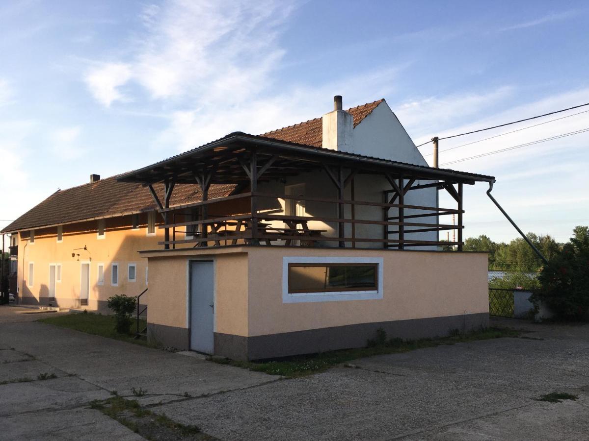 Ubytovani Fish-Com Apartment Štětí Bagian luar foto